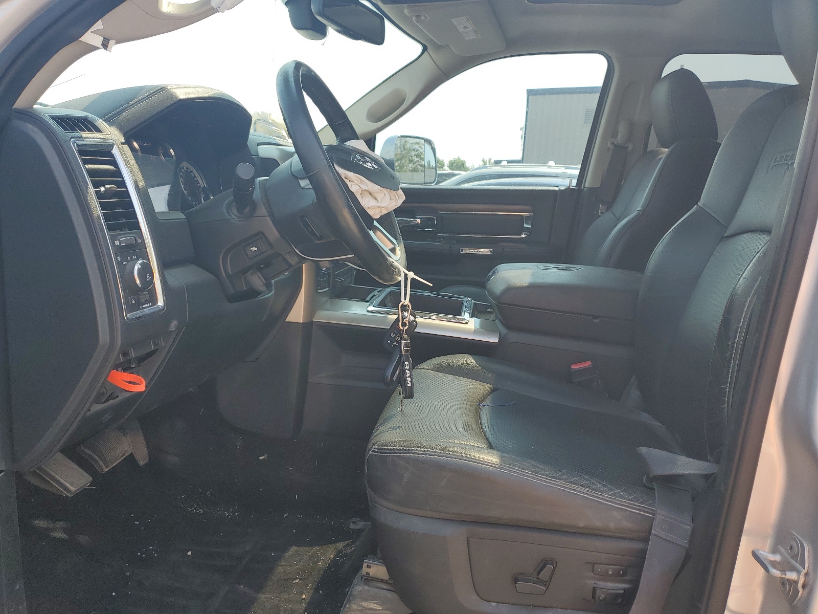 1C6RR7NT8FS607048 2015 Ram 1500 Laramie