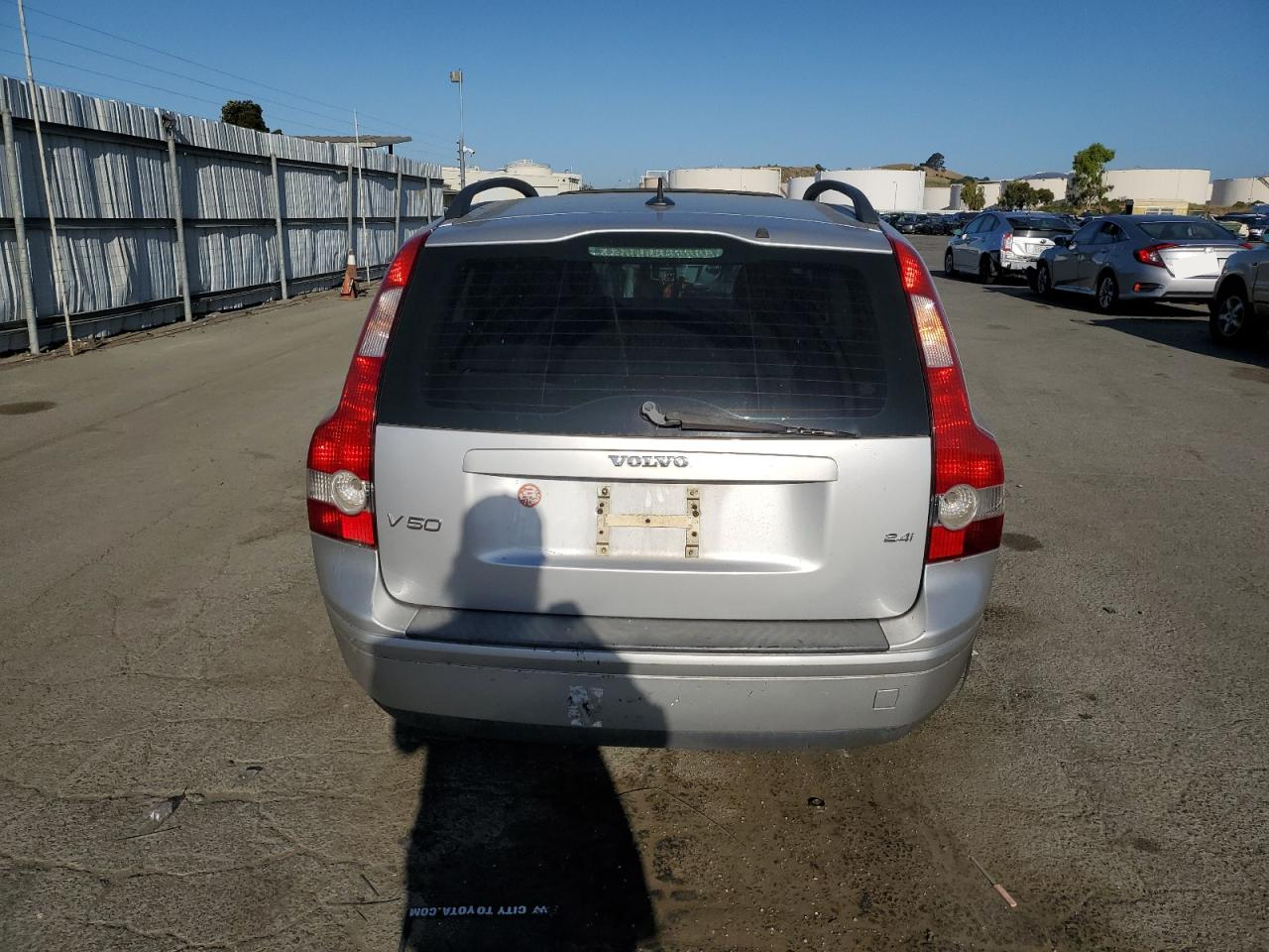 YV1MW382852078586 2005 Volvo V50 2.4I