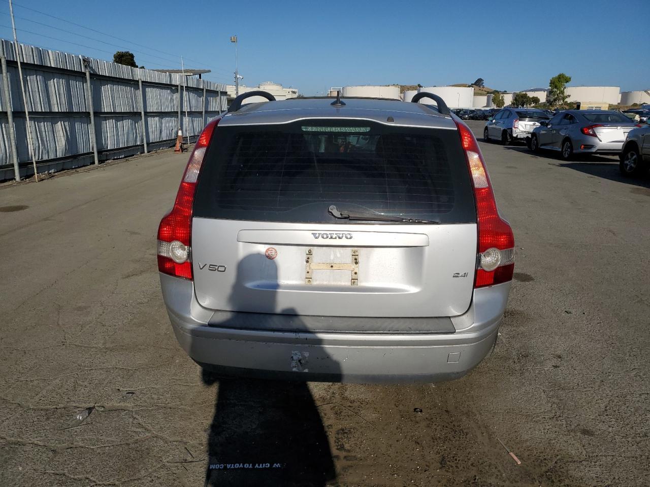 2005 Volvo V50 2.4I VIN: YV1MW382852078586 Lot: 57885304