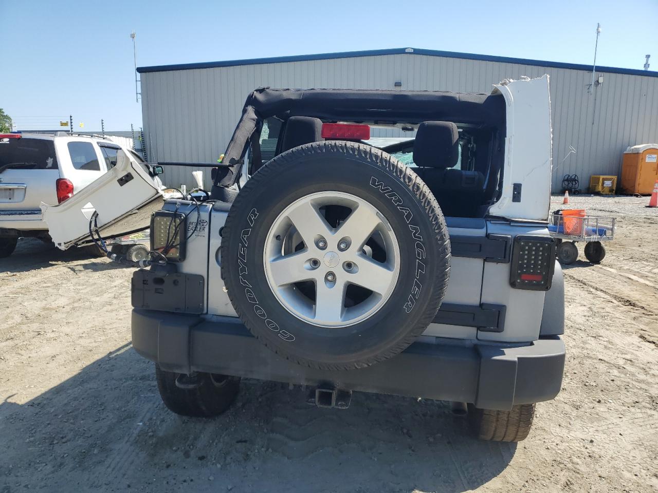 2015 Jeep Wrangler - Image 6