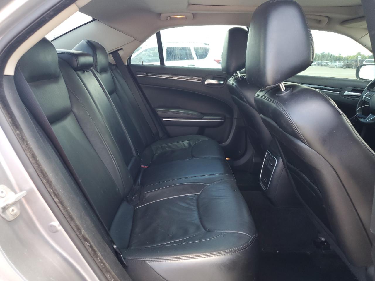 2015 Chrysler 300 Limited VIN: 2C3CCAAG6FH930466 Lot: 60261894