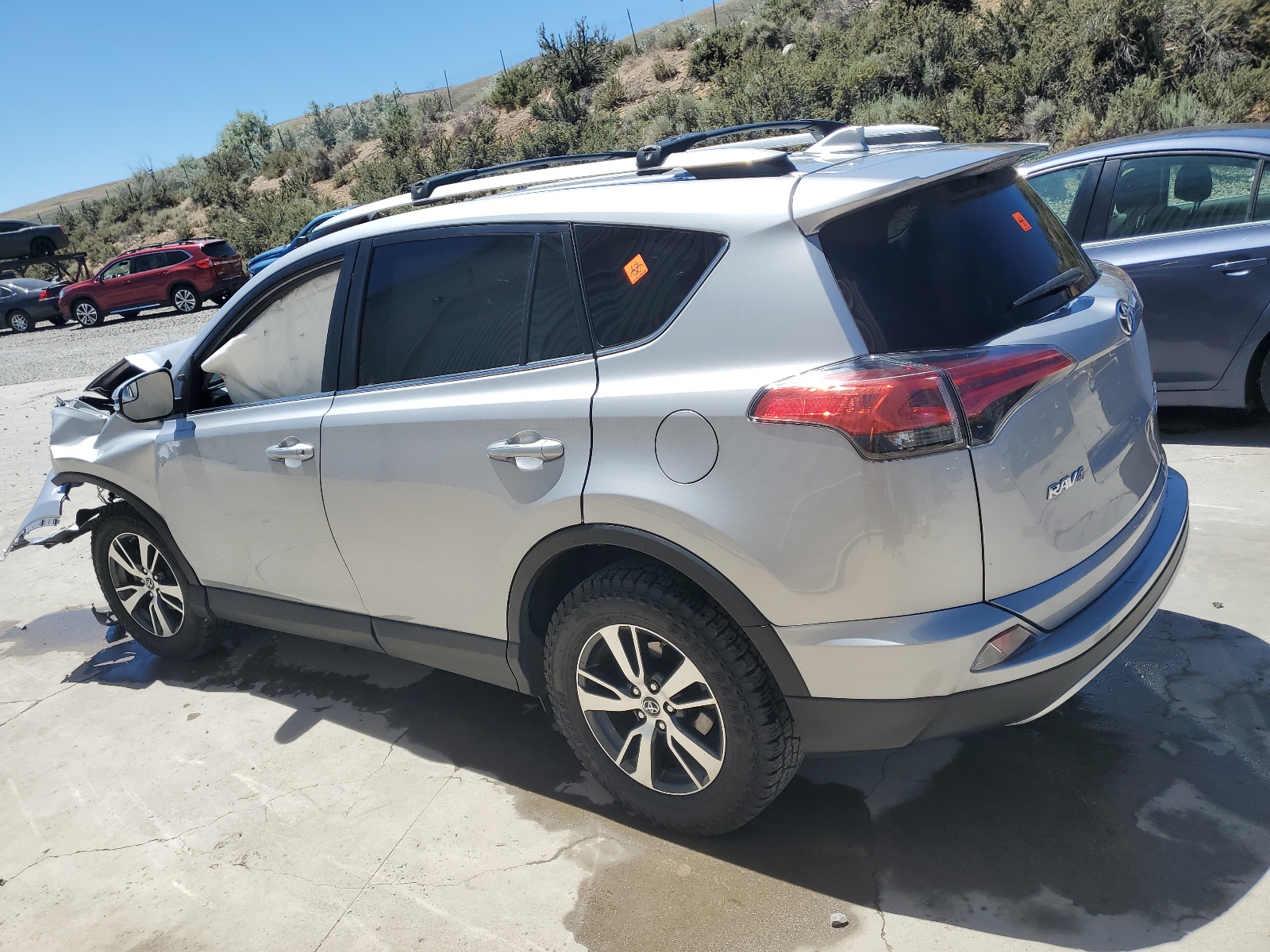 2016 Toyota Rav4 Xle vin: 2T3RFREV2GW468185