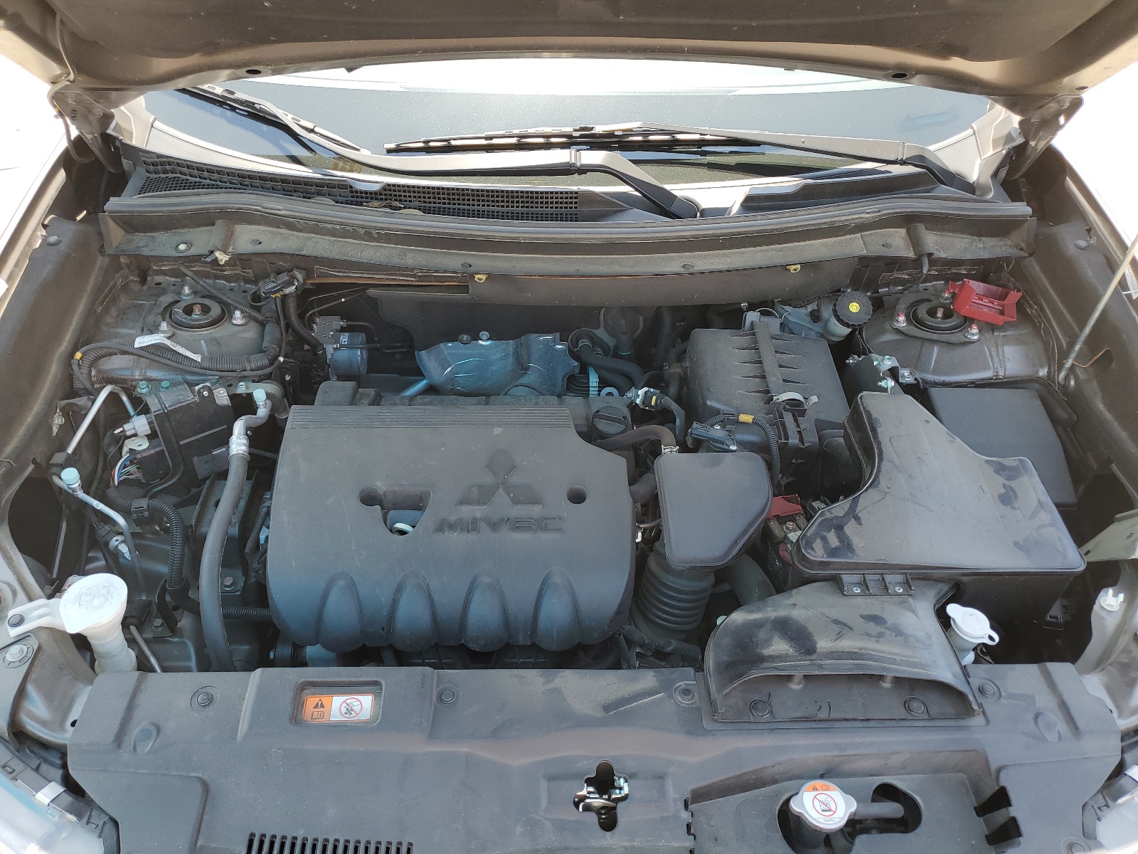 JA4AZ3A30HZ055148 2017 Mitsubishi Outlander Se