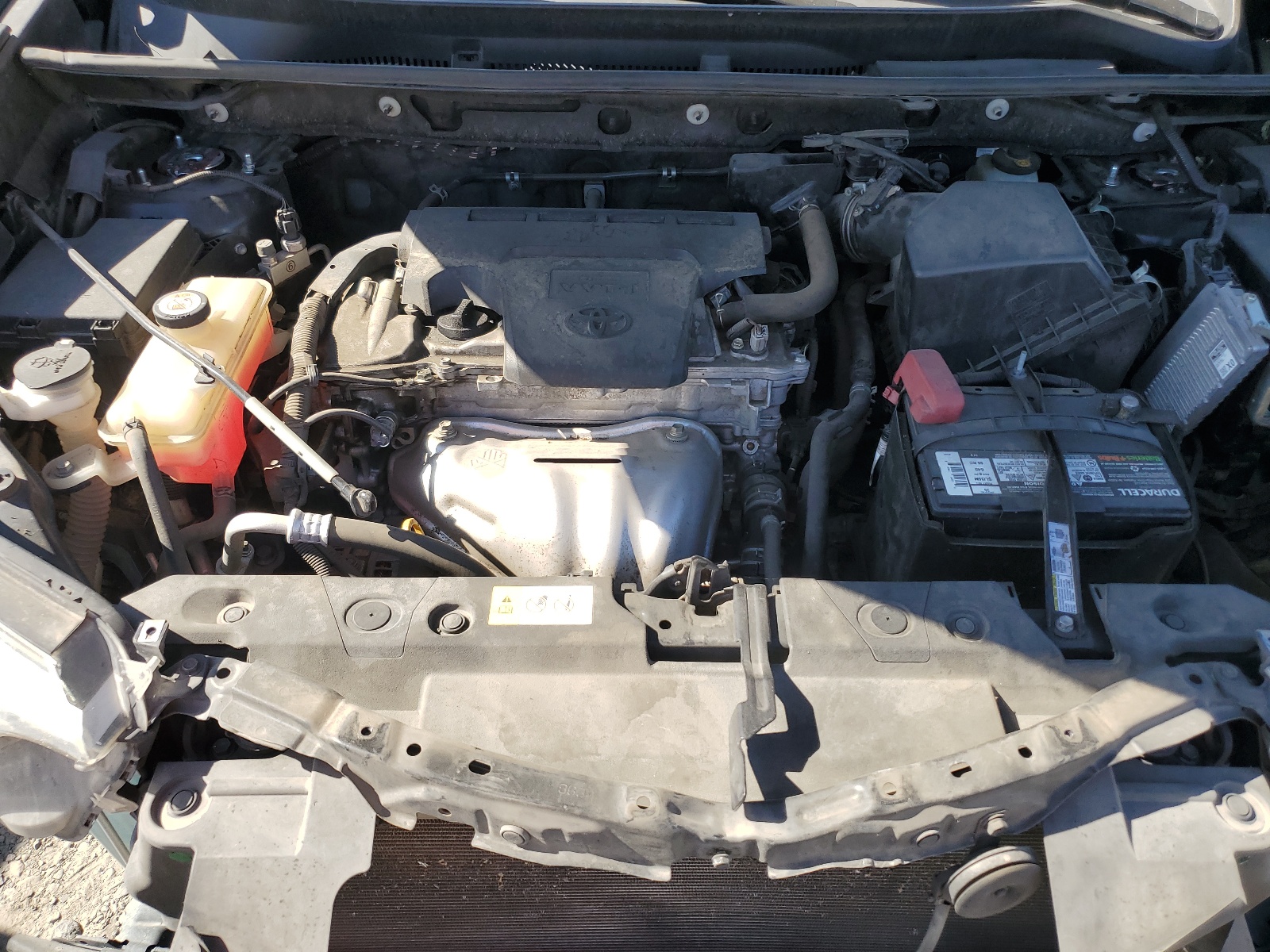 JTMBFREV1JJ198440 2018 Toyota Rav4 Le