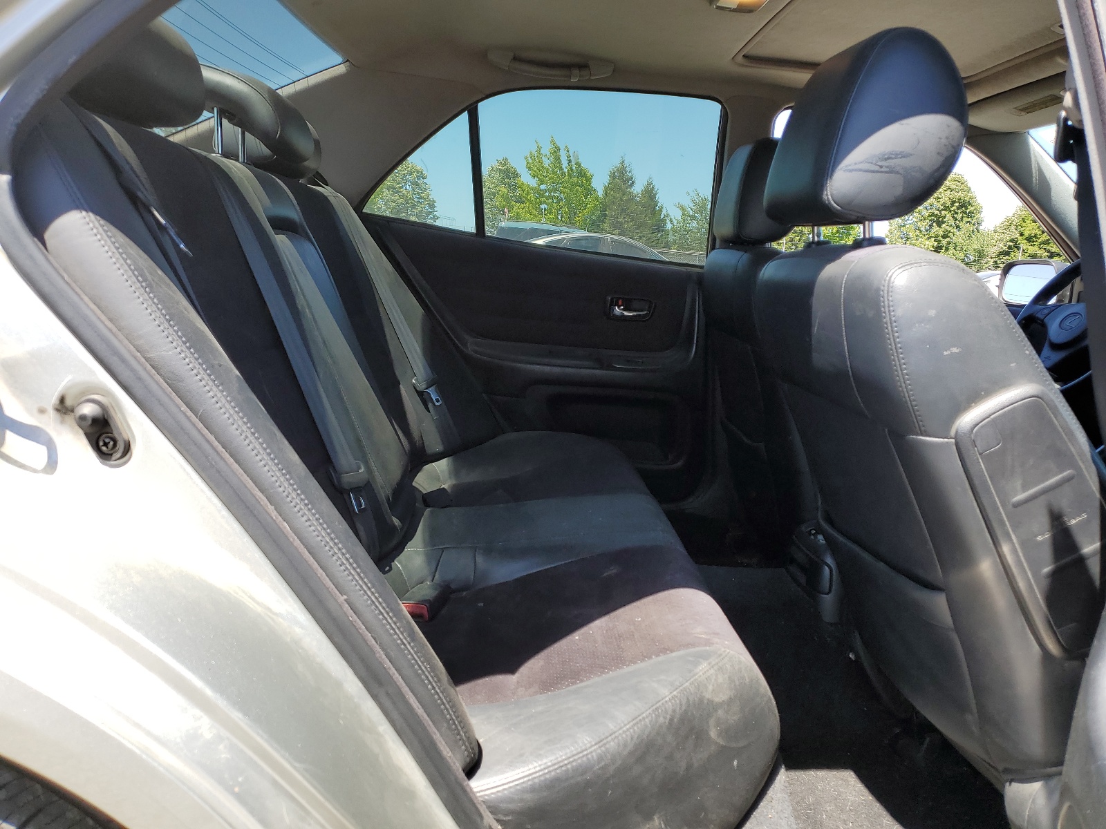 JTHBD182310020283 2001 Lexus Is 300