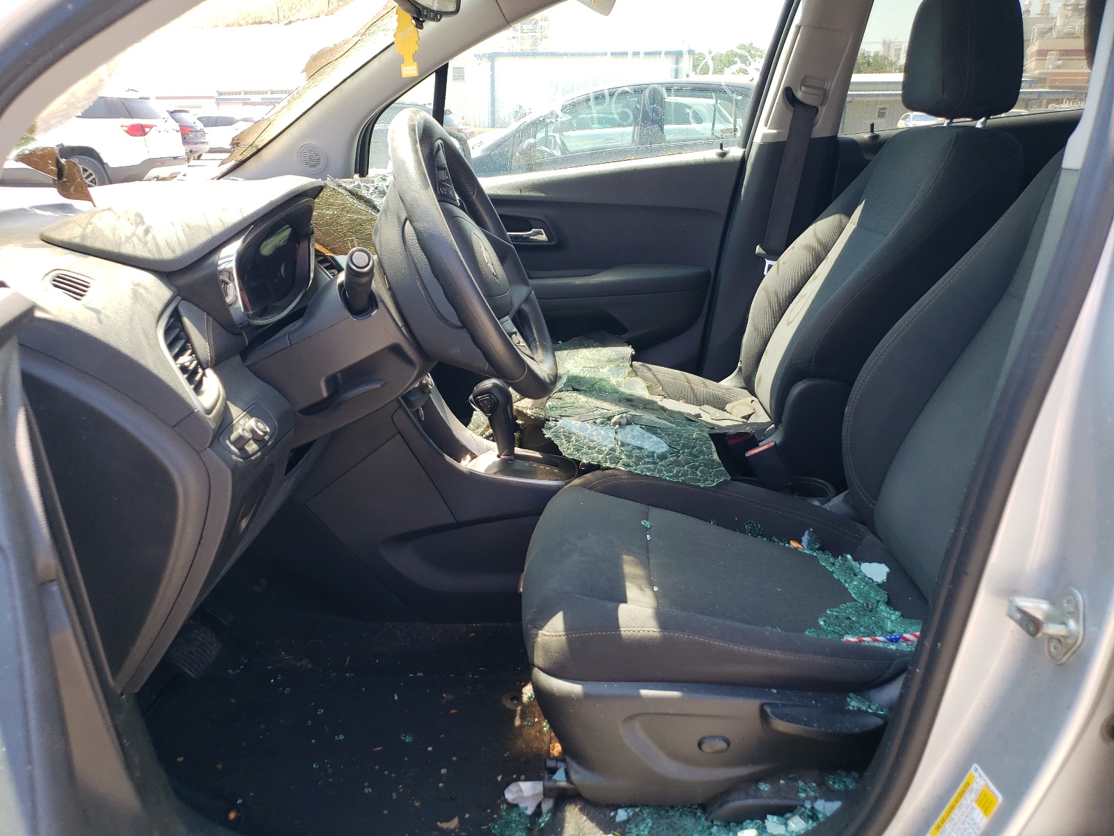 3GNCJKSB3LL300201 2020 Chevrolet Trax Ls