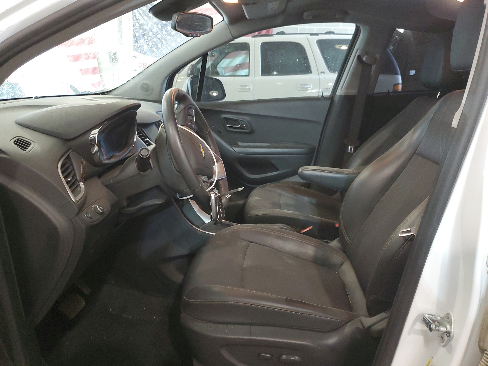 KL7CJPSM6NB535393 2022 Chevrolet Trax 1Lt