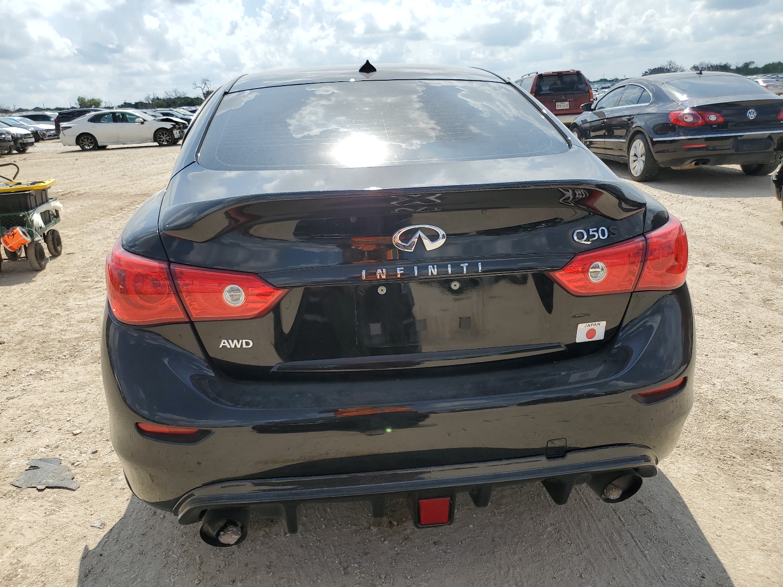 JN1EV7AR0HM841630 2017 Infiniti Q50 Premium