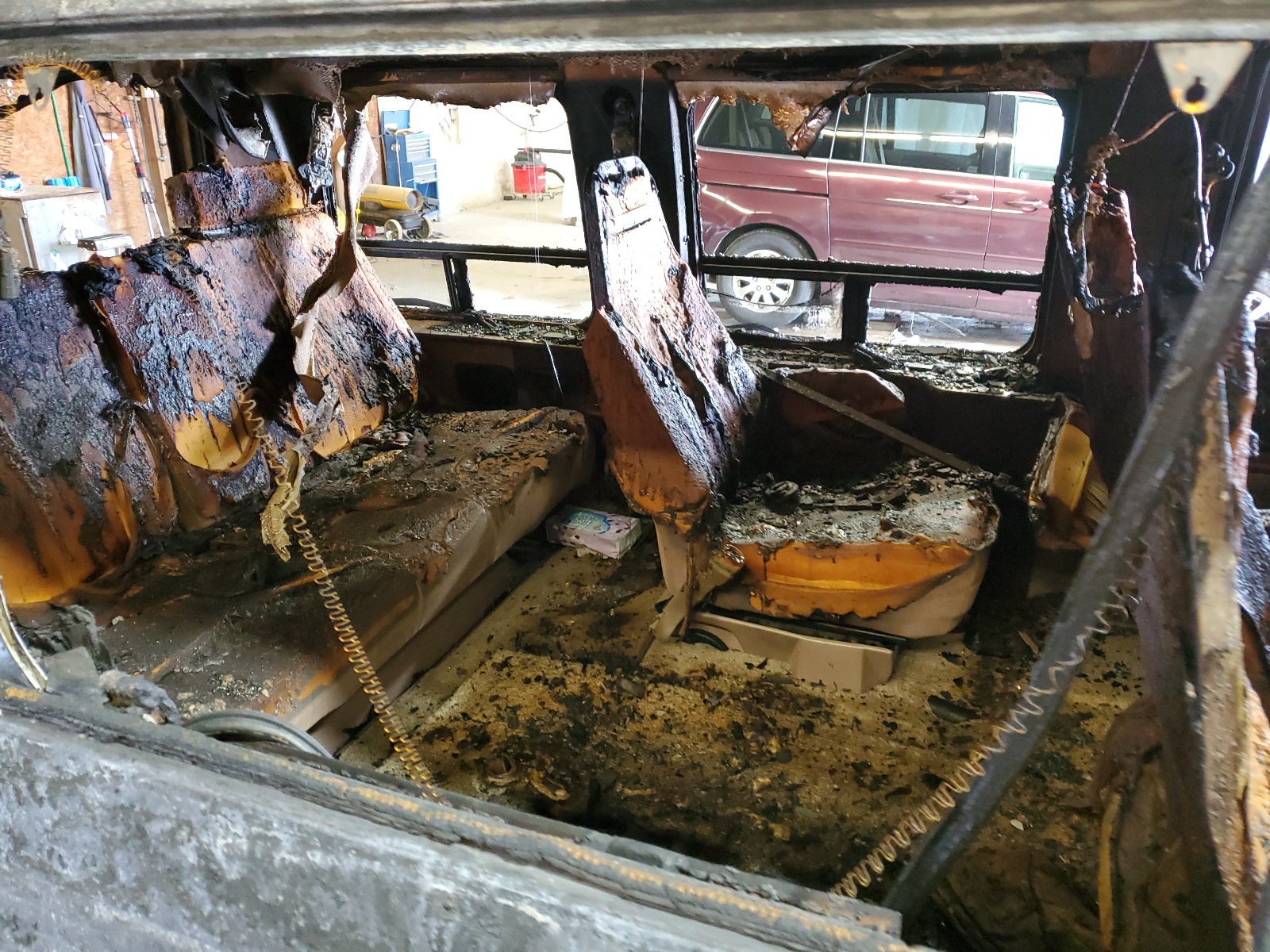 1GDDM19W4VB554488 1997 GMC Safari Xt