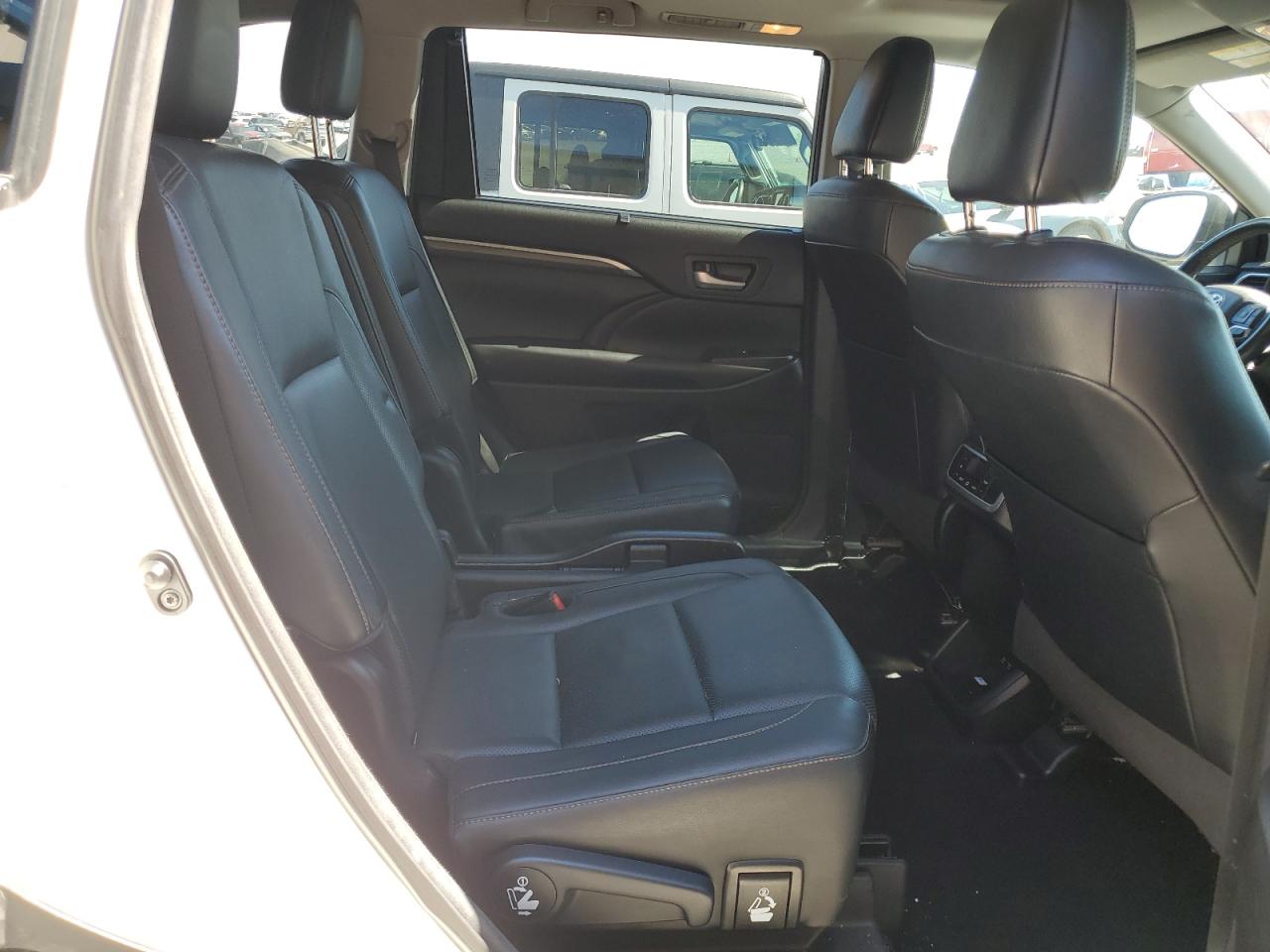 2017 Toyota Highlander Limited VIN: 5TDDZRFH8HS420784 Lot: 57951144