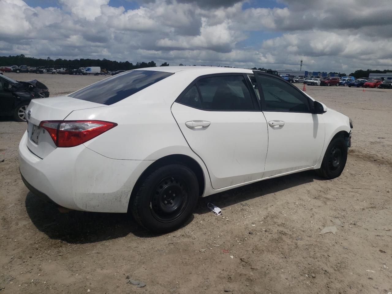 VIN 5YFBURHE2GP461864 2016 TOYOTA COROLLA no.3