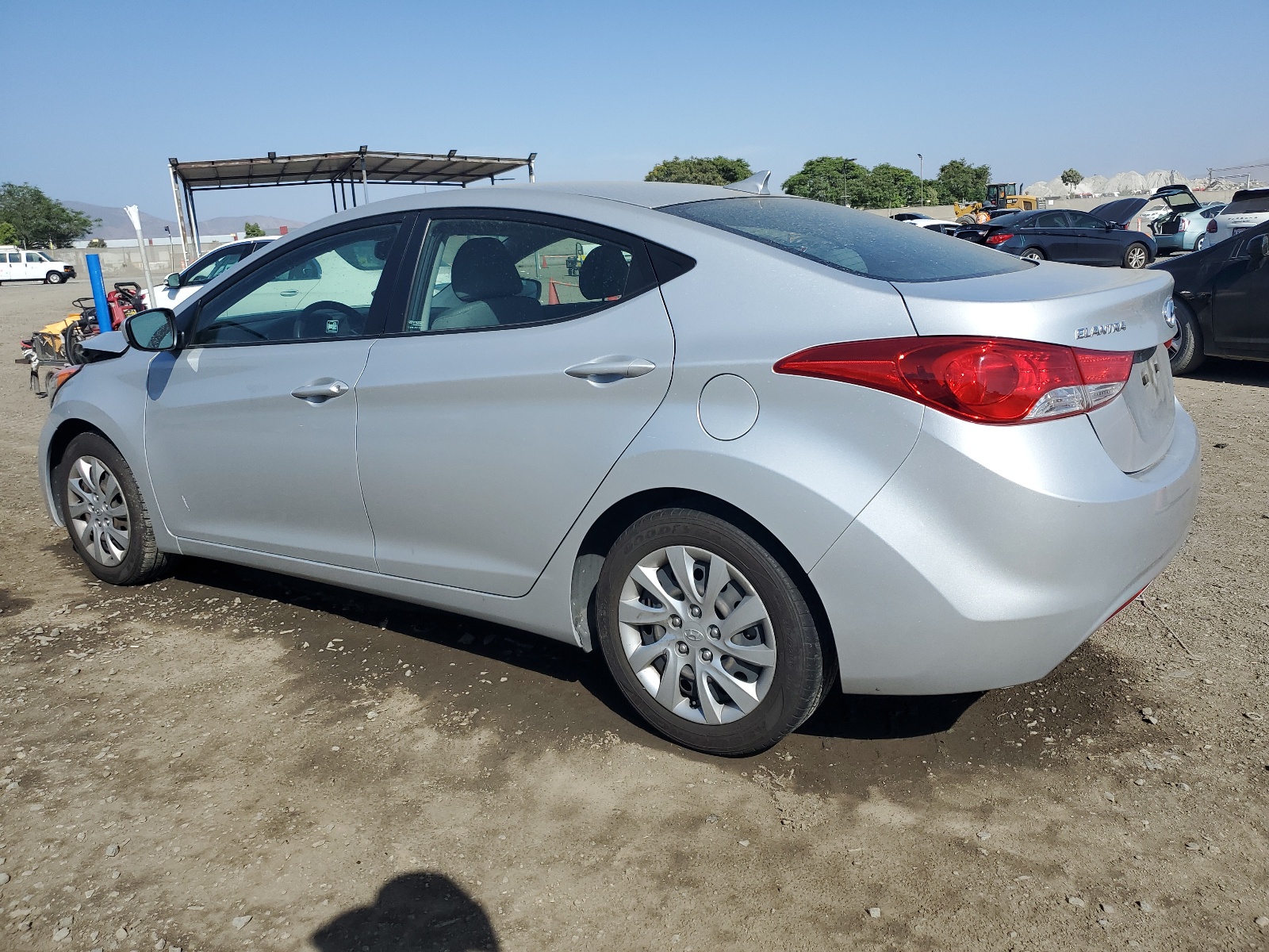 KMHDH4AE8CU271909 2012 Hyundai Elantra Gls