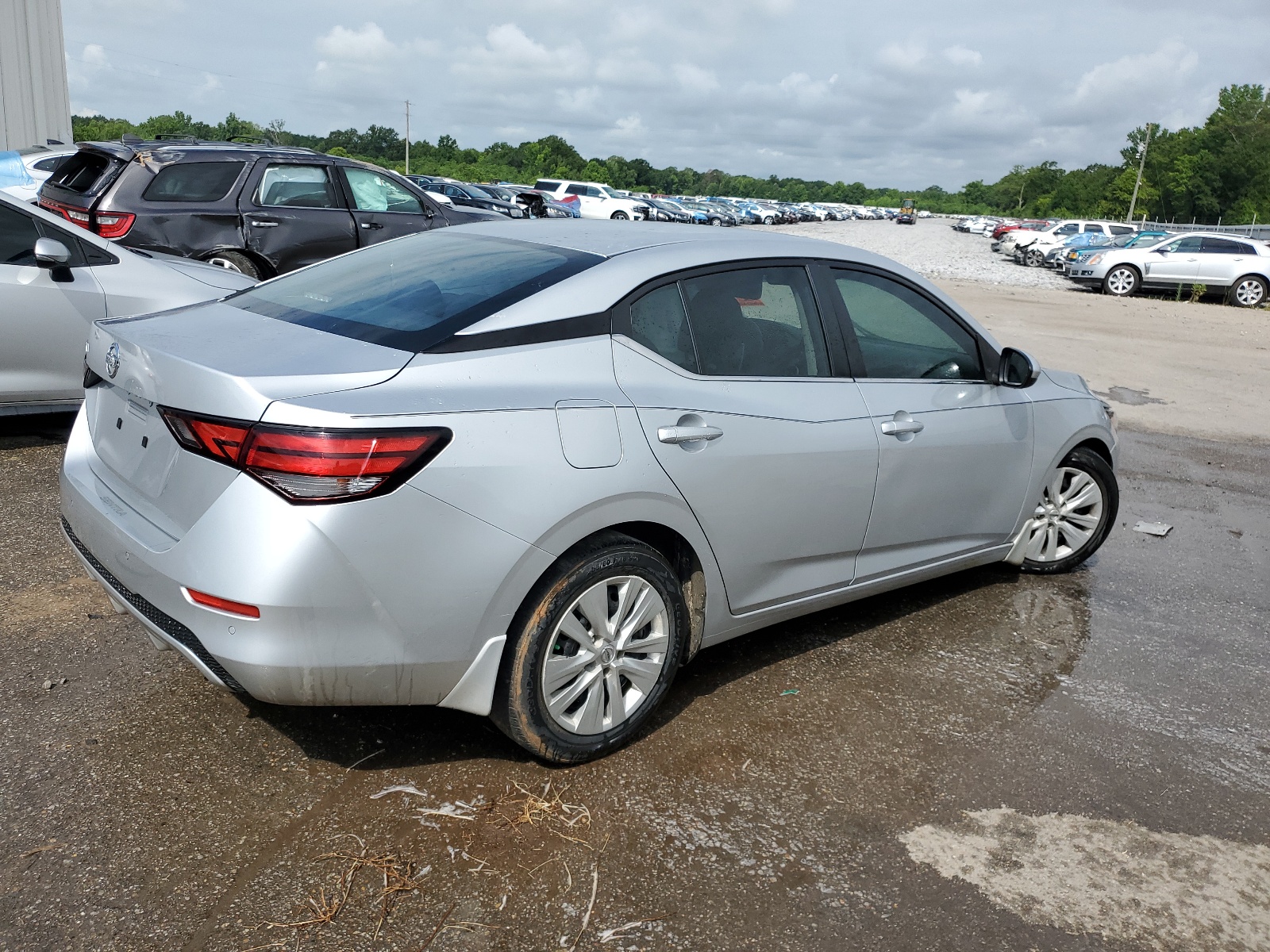 2020 Nissan Sentra S vin: 3N1AB8BV5LY268853