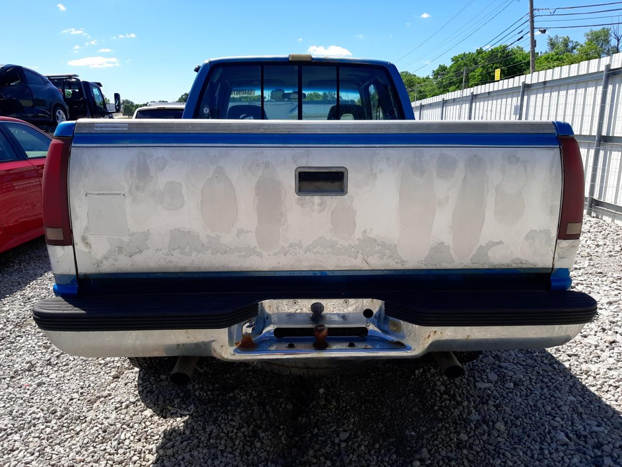 1992 GMC Sierra K1500 VIN: 2GTEK19K7N1524235 Lot: 58409674