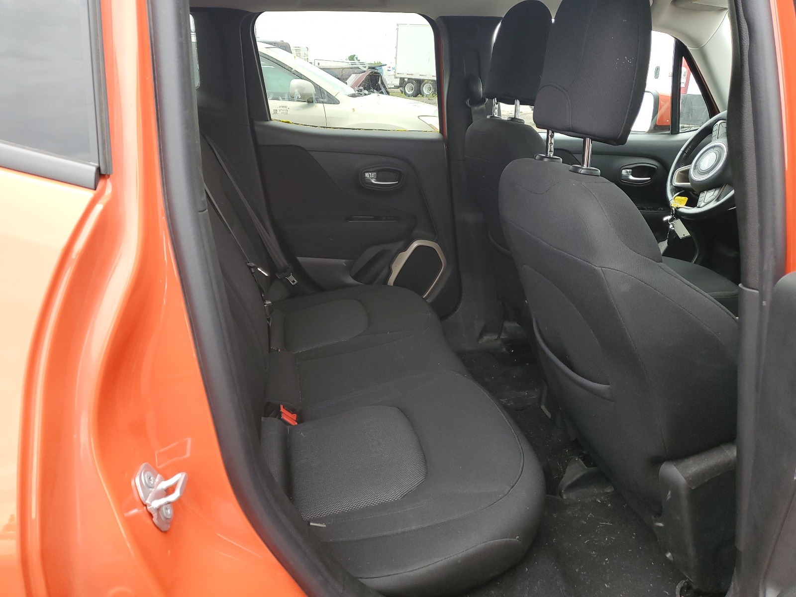 ZACCJBBT8FPB25991 2015 Jeep Renegade Latitude