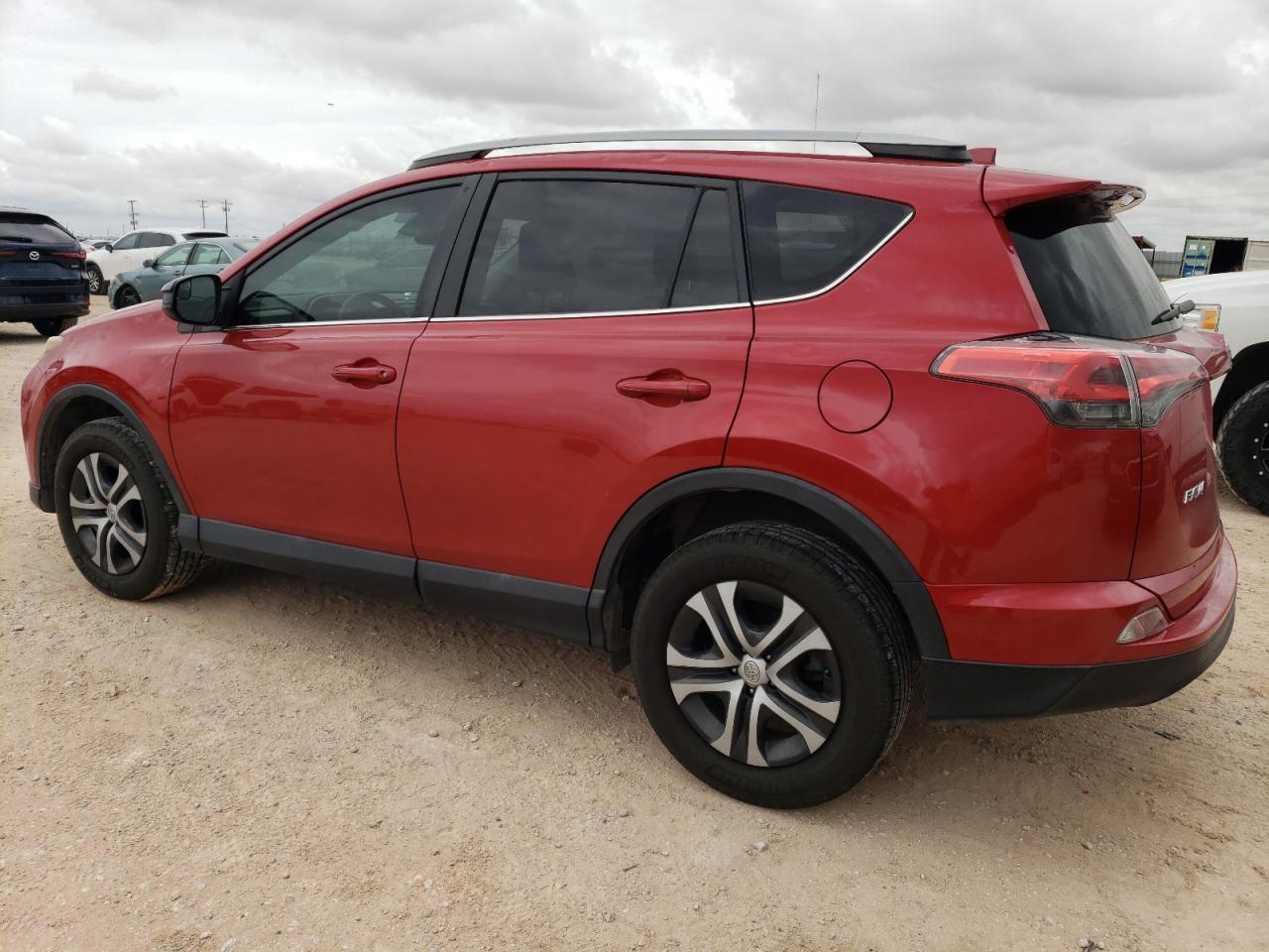 2T3ZFREVXHW359054 2017 TOYOTA RAV 4 - Image 2