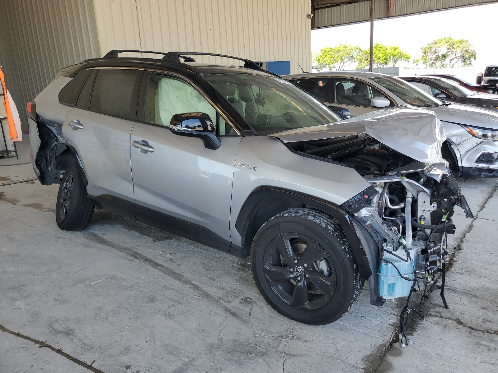 JTMEWRFV3LD543898 2020 Toyota Rav4 Xse