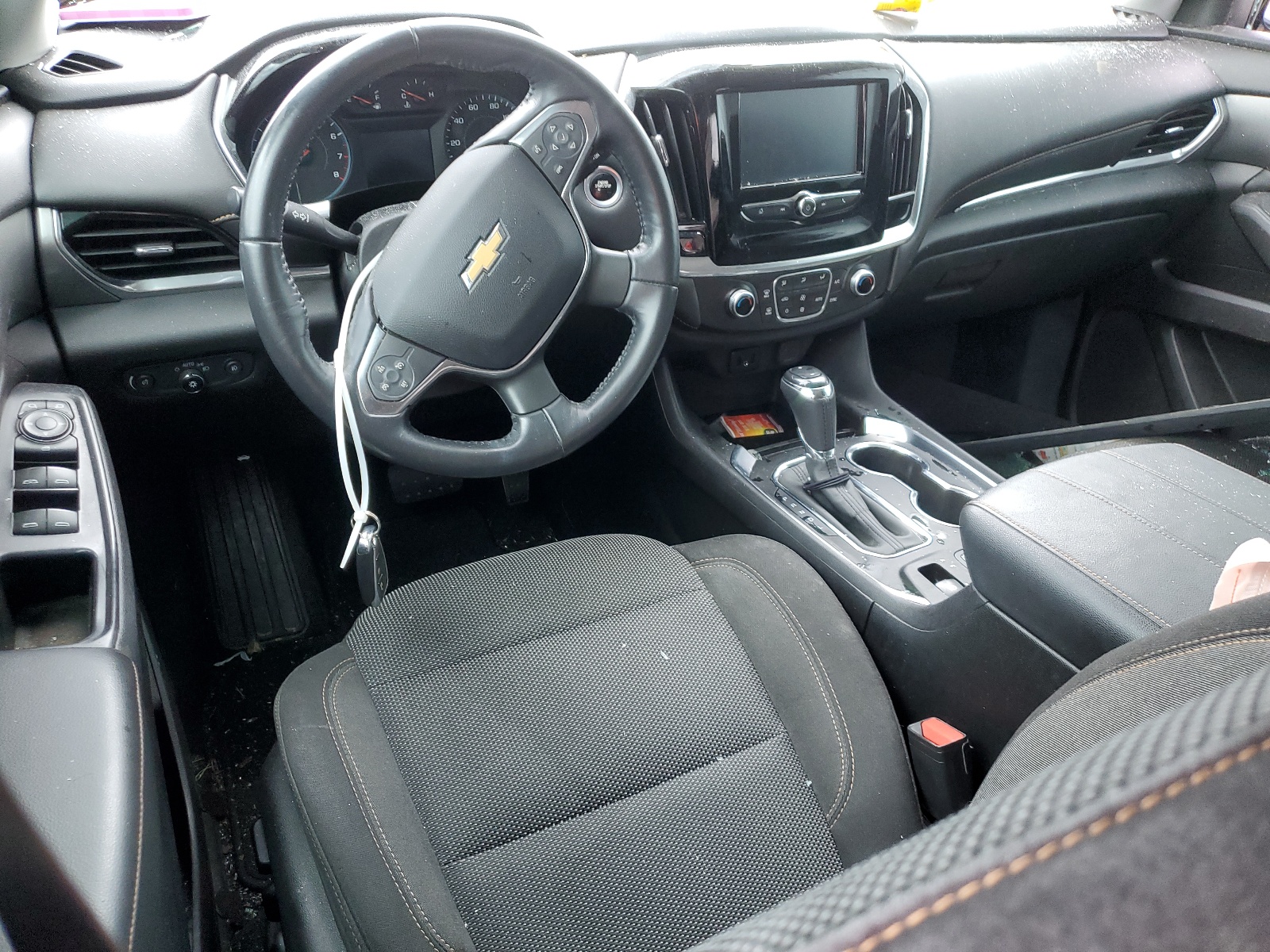 1GNERGKW2JJ118351 2018 Chevrolet Traverse Lt