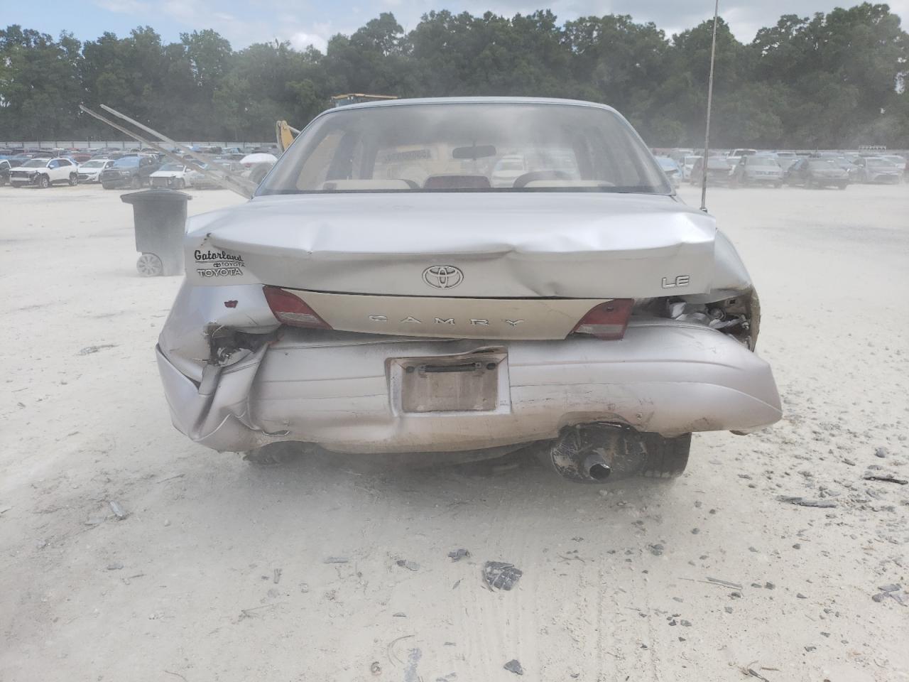 1995 Toyota Camry Le VIN: 4T1SK12E9SU641494 Lot: 59660554