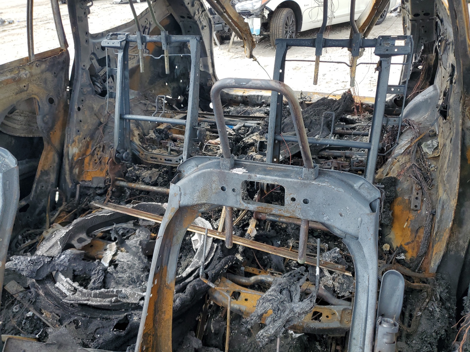 5TDGZRBH5NS590082 2022 Toyota Highlander Xle