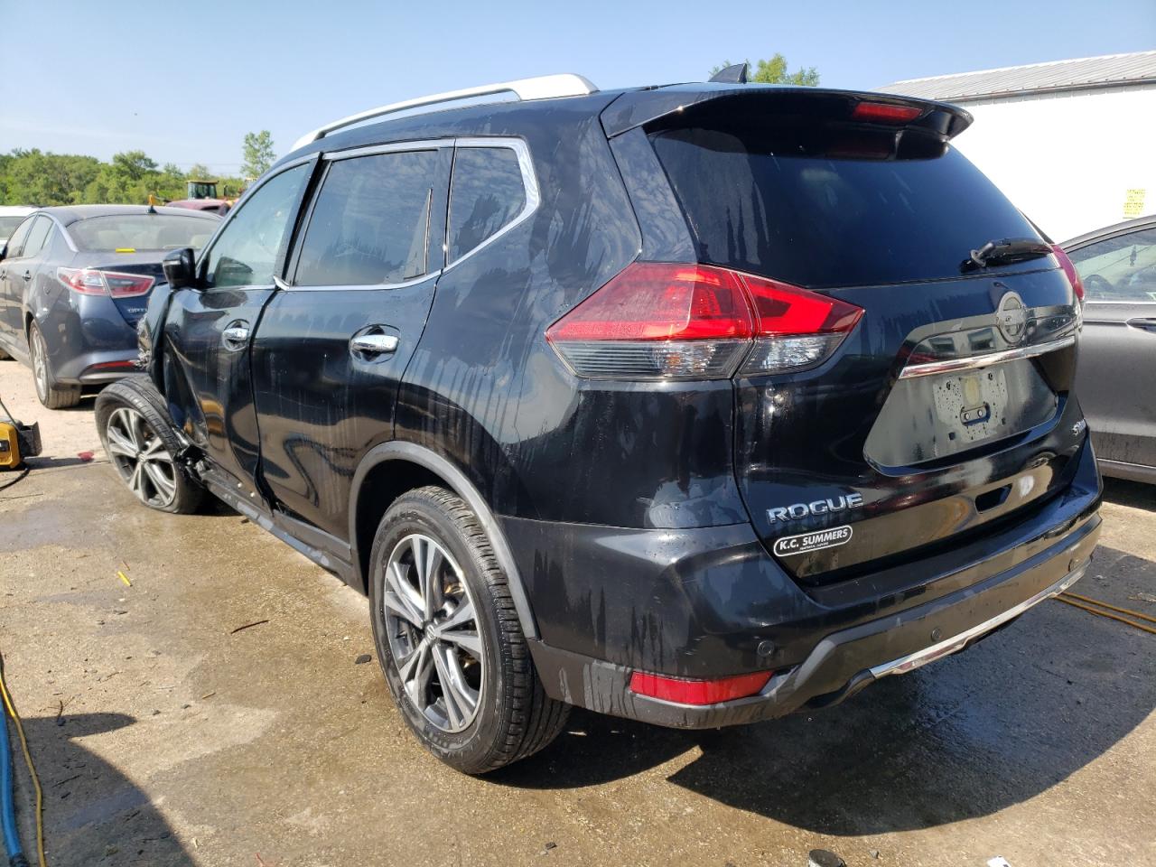 JN8AT2MV9KW384734 2019 NISSAN ROGUE - Image 2