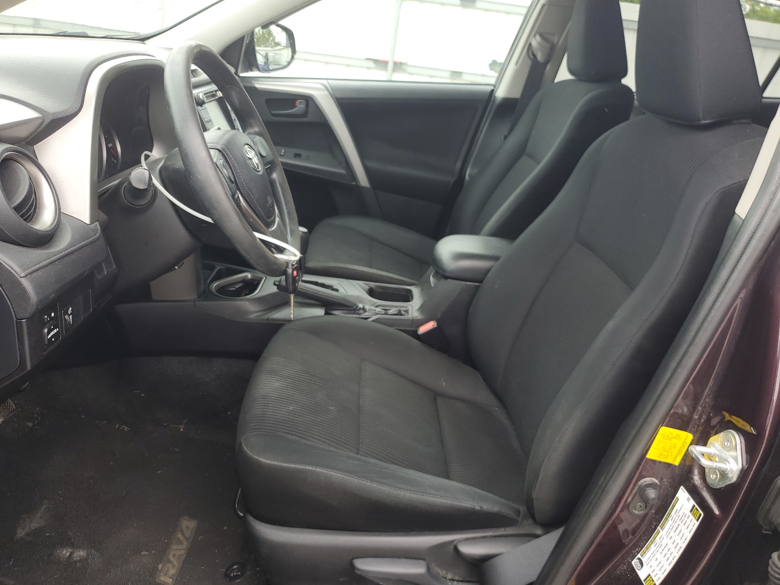 2T3ZFREVXGW287190 2016 Toyota Rav4 Le