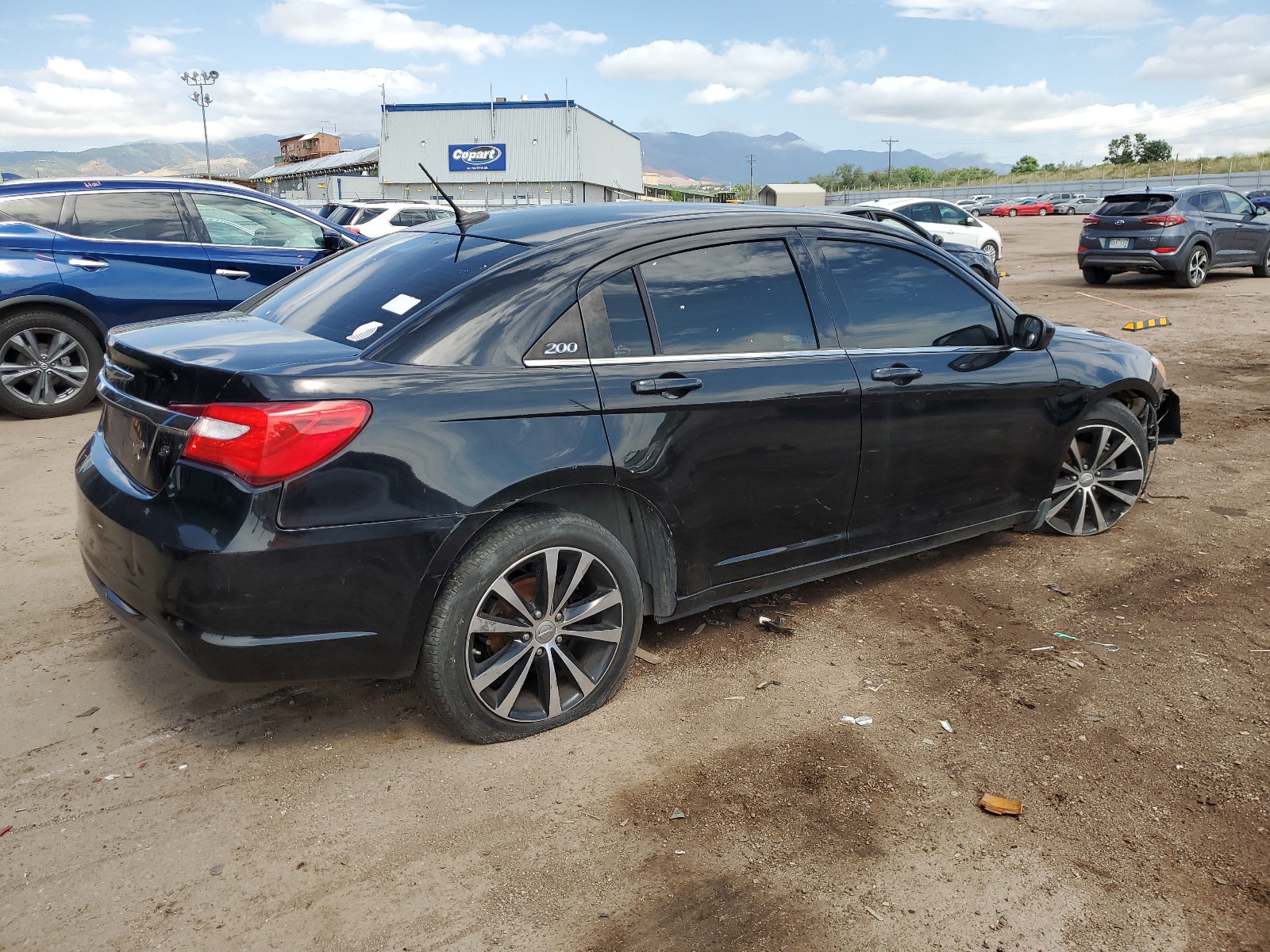 2014 Chrysler 200 Limited vin: 1C3CCBCG6EN103365