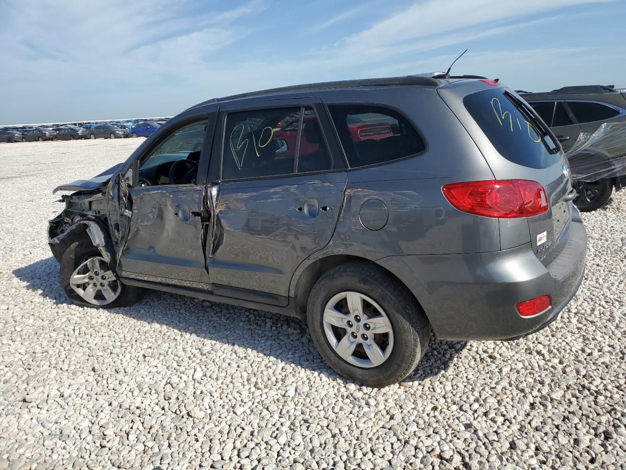 2009 Hyundai Santa Fe - Image 2