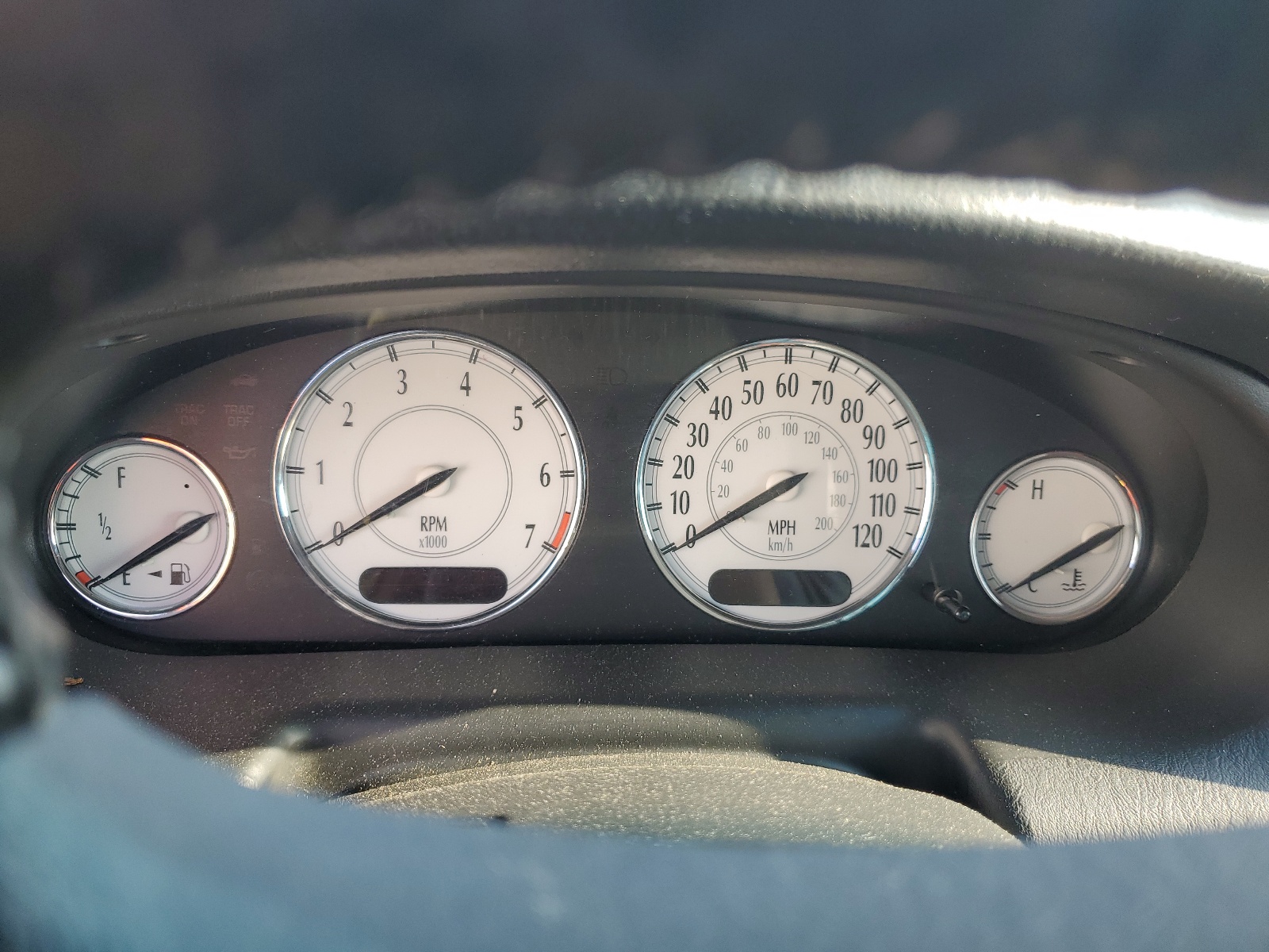 2C3HE66G34H692532 2004 Chrysler 300M