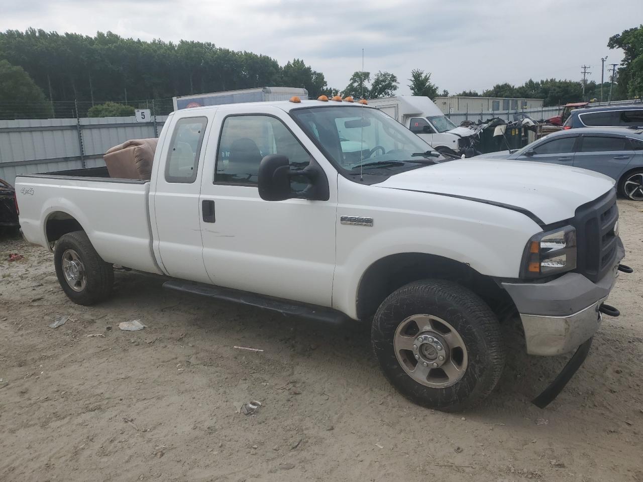 2005 Ford F250 Super Duty VIN: 1FTSX21595EA44275 Lot: 57294604