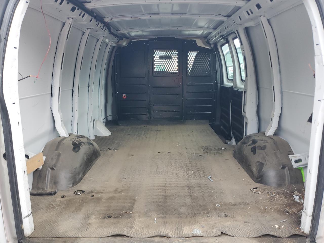 2020 GMC Savana G2500 VIN: 1GTW7AFG2L1260348 Lot: 61133725