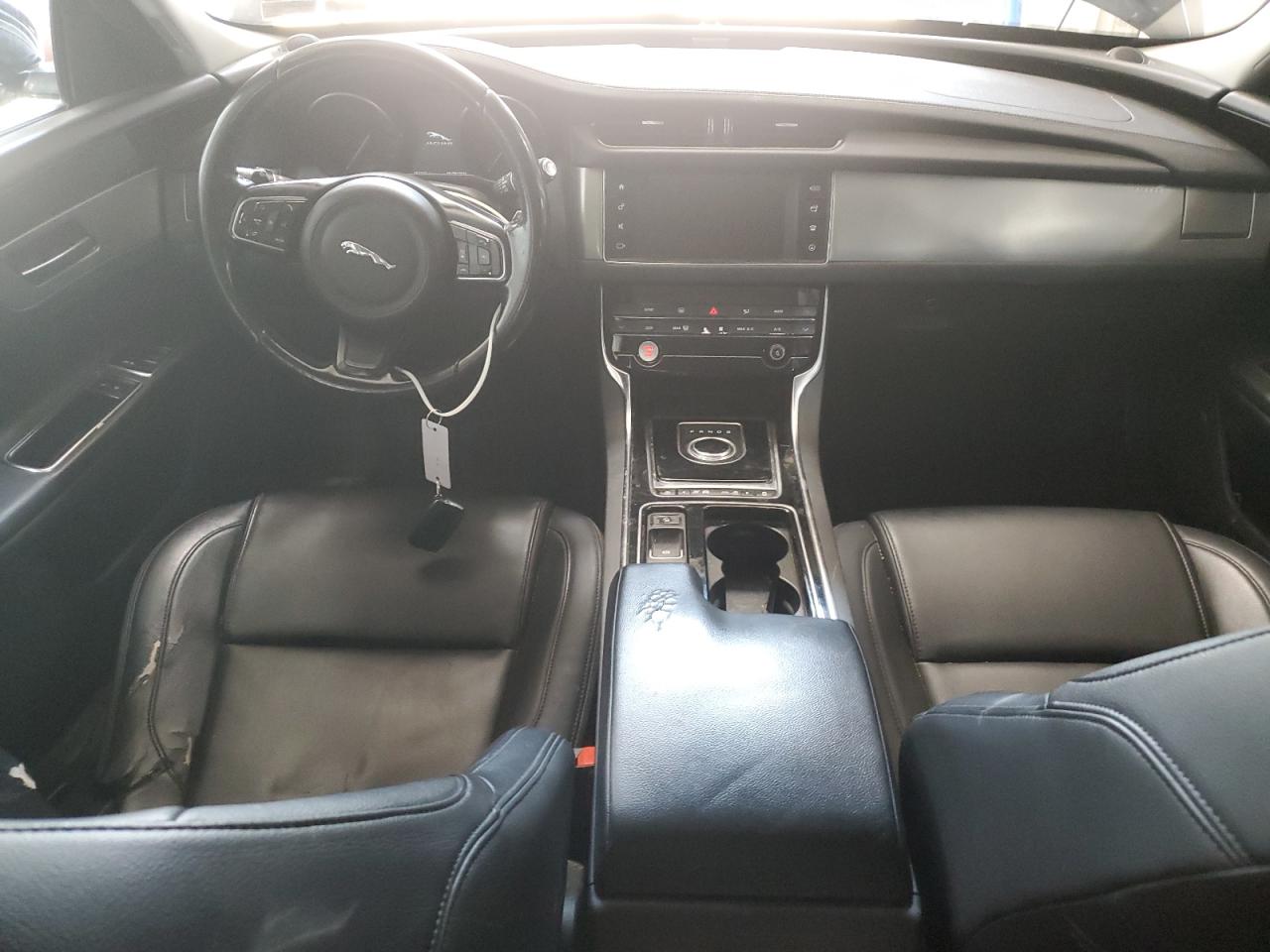 2018 Jaguar Xf VIN: SAJBR4FXXJCY69569 Lot: 61164535