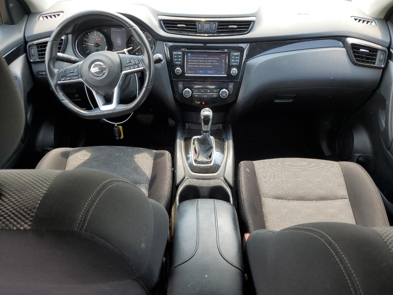 JN1BJ1CR4HW141767 NISSAN ROGUE 2017