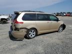 2011 Toyota Sienna Le de vânzare în Sacramento, CA - Front End