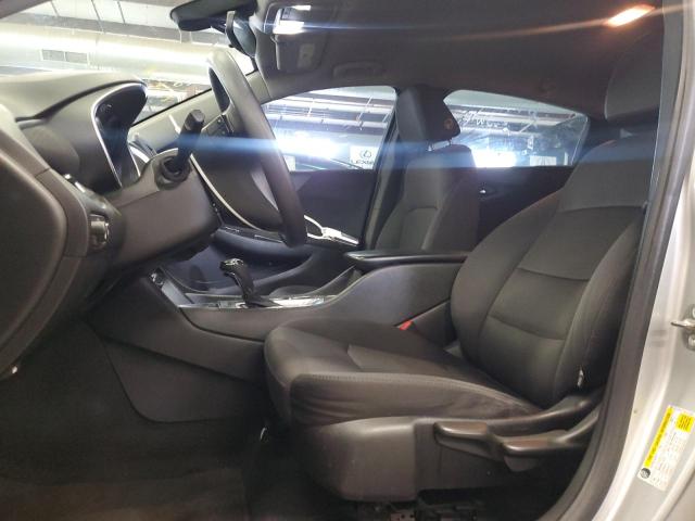 Sedans CHEVROLET MALIBU 2016 Srebrny