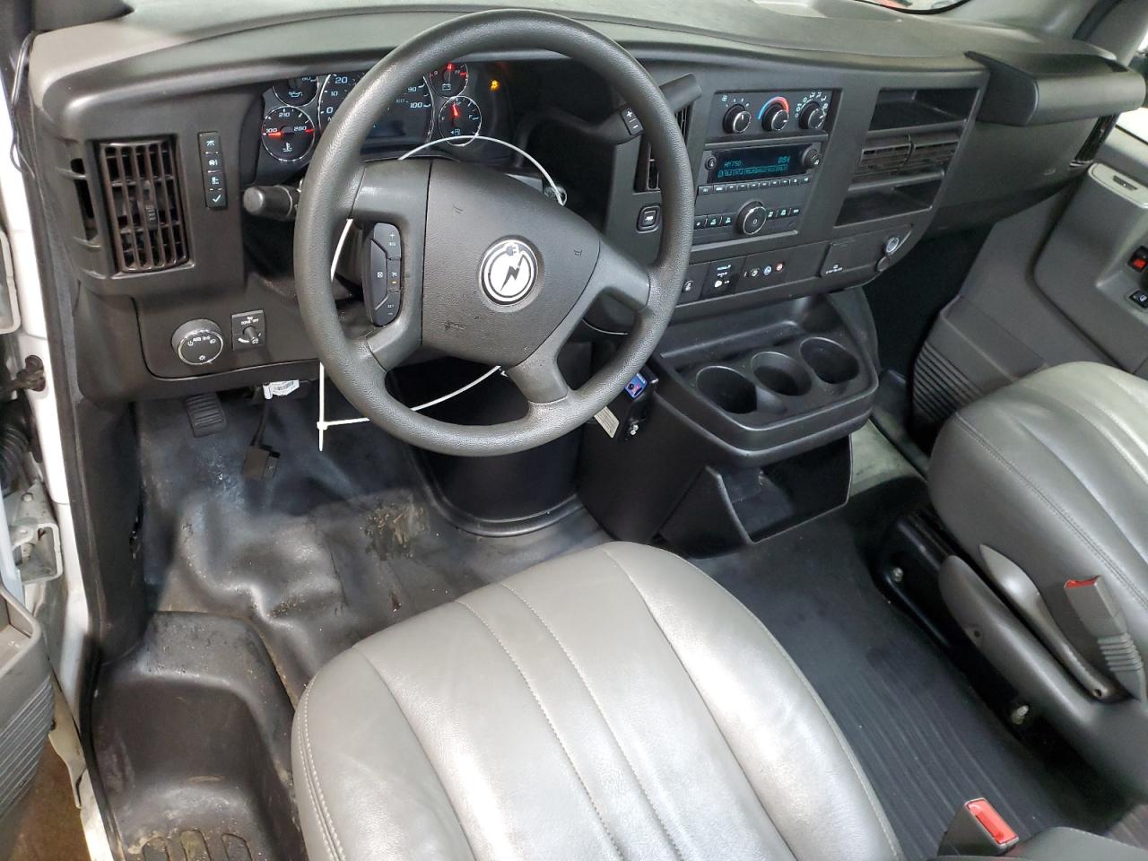 1GCWGAFG5K1304048 CHEVROLET EXPRESS 2019