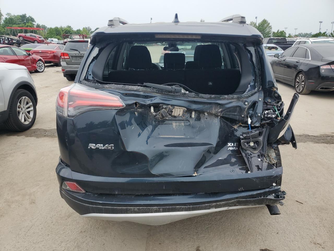 2017 Toyota Rav4 Xle VIN: 2T3RFREVXHW692693 Lot: 59981225