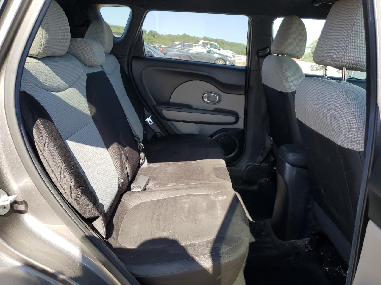 KIA SOUL 2017 VIN KNDJN2A23H7458913 фото 10