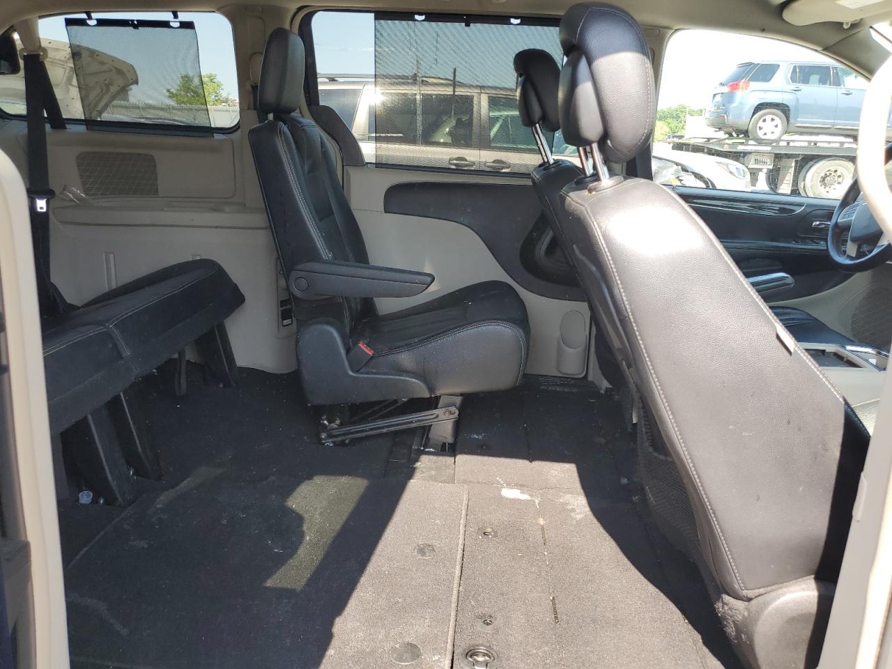 2014 Chrysler Town & Country Touring L VIN: 2C4RC1CG0ER365465 Lot: 59339545
