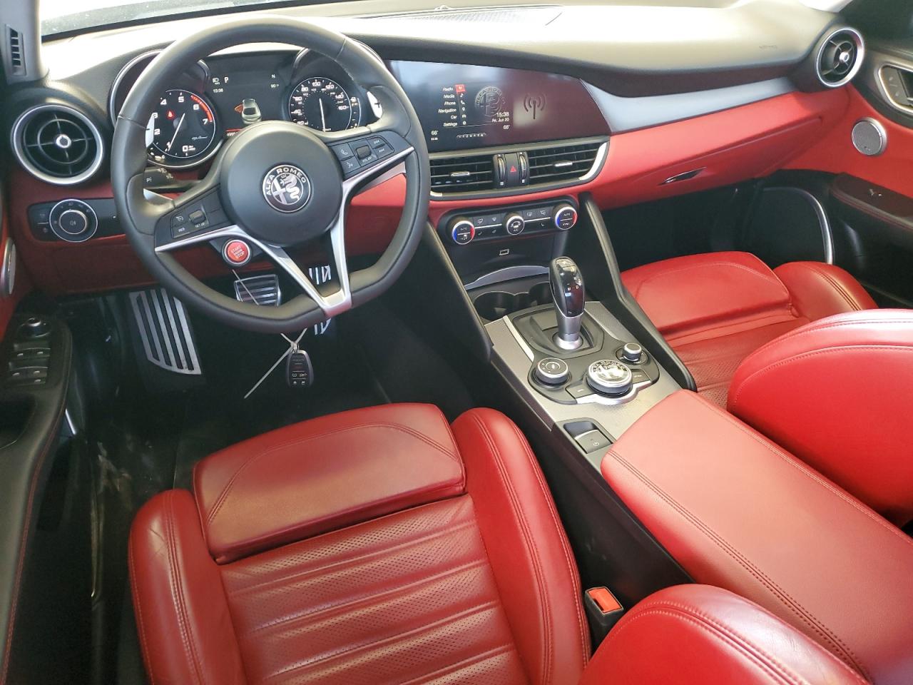 2018 Alfa Romeo Giulia Ti VIN: ZARFAECN1J7578960 Lot: 61621005