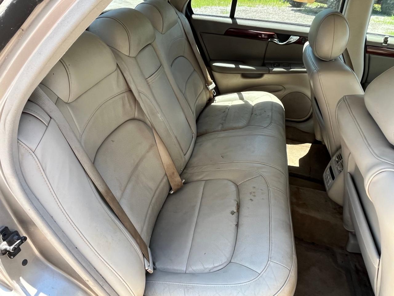 2004 Cadillac Deville VIN: 1G6KD54YX4U142691 Lot: 63275095