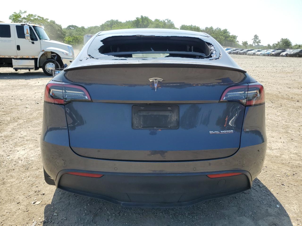 2022 Tesla Model Y VIN: 7SAYGDEF9NF387727 Lot: 61992705