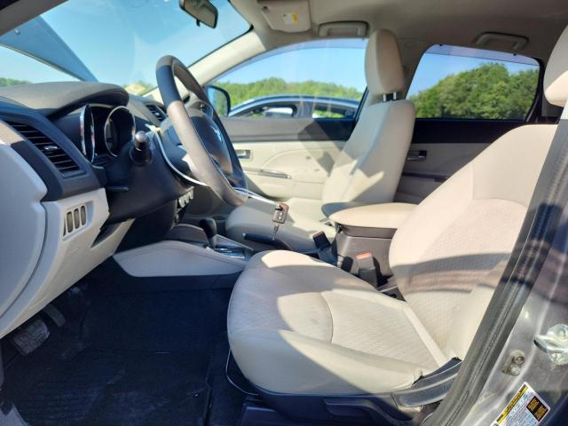  MITSUBISHI OUTLANDER 2018 Srebrny