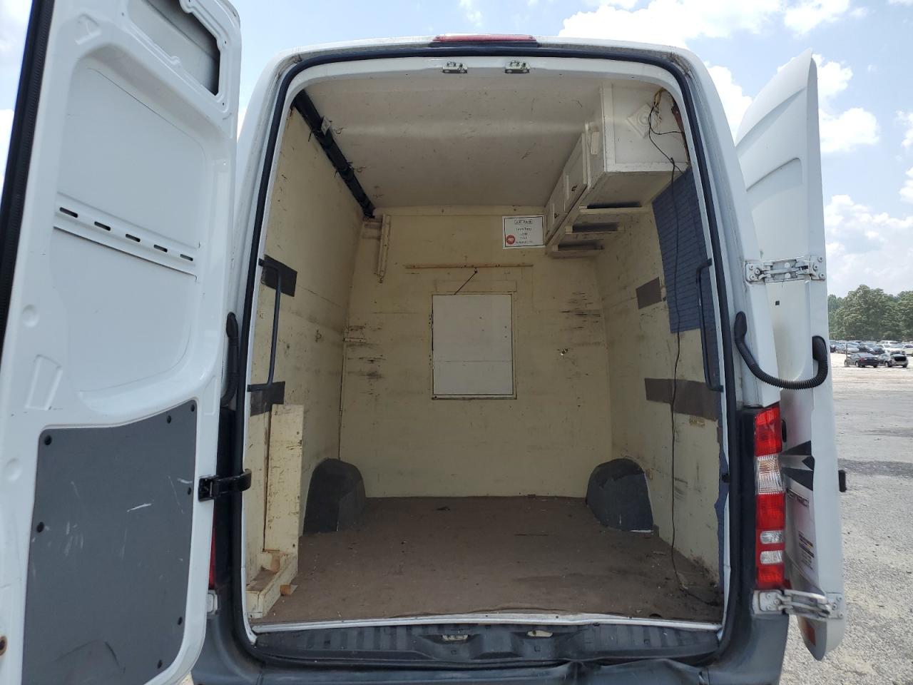 2014 Mercedes-Benz Sprinter 2500 VIN: WD3PE8CC1E5933530 Lot: 61326525
