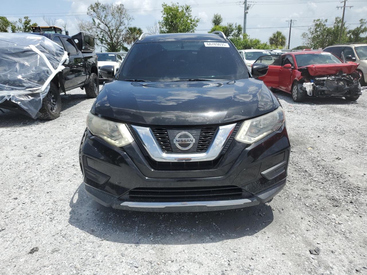 JN8AT2MT0HW152076 NISSAN ROGUE 2017
