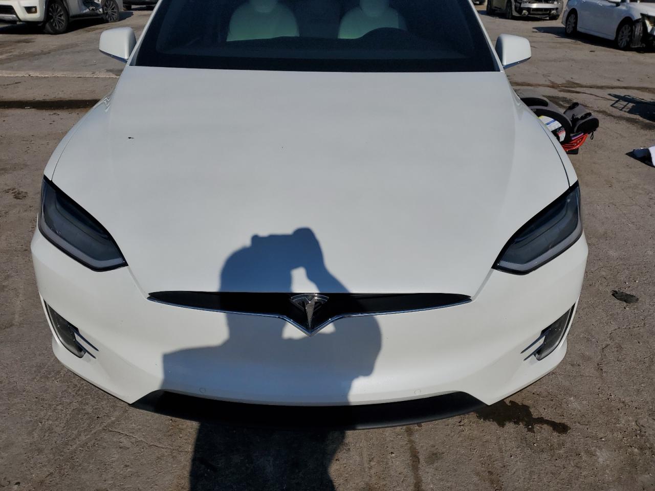 2020 Tesla Model X VIN: 5YJXCAE23LF263594 Lot: 62483375