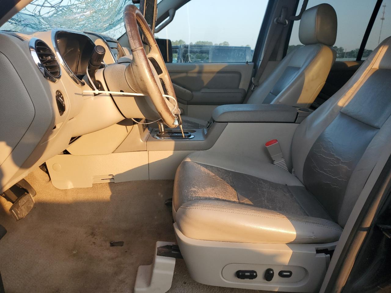 2007 Ford Explorer Xlt VIN: 1FMEU63E37UA36638 Lot: 61626405