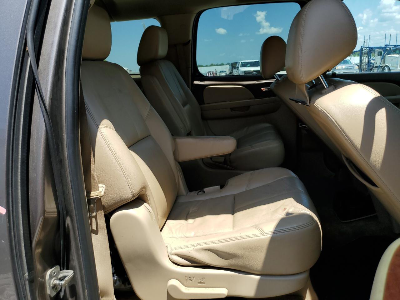 2011 GMC Yukon Xl K1500 Slt VIN: 1GKS2KE37BR362329 Lot: 62258055