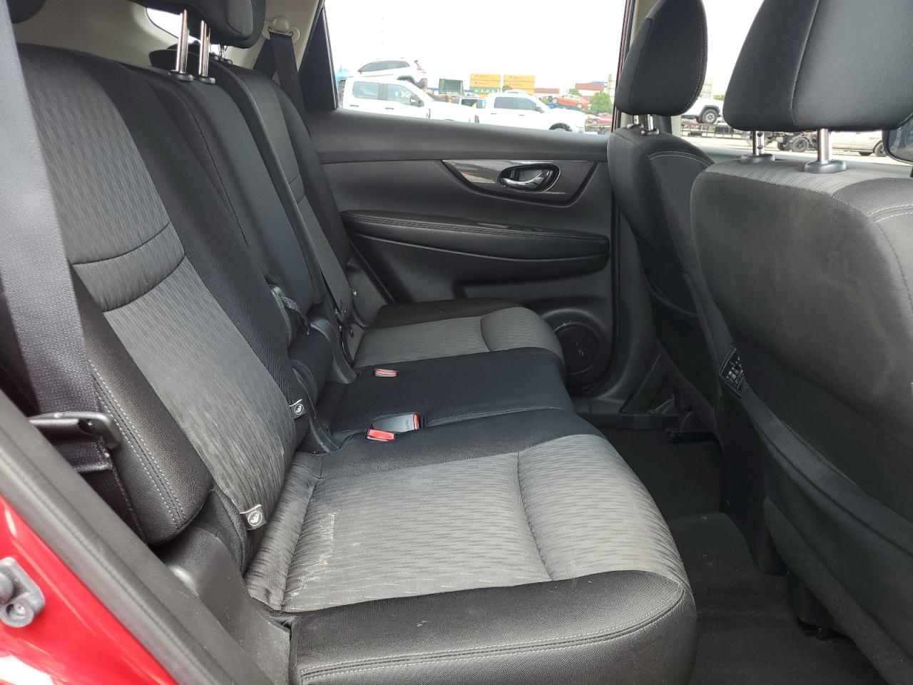 JN8AT2MV8HW267932 NISSAN ROGUE 2017