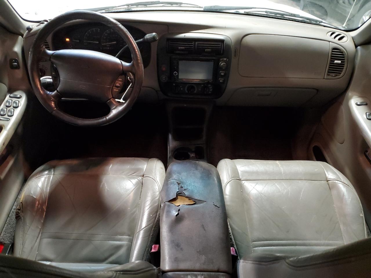 2000 Ford Explorer Xlt VIN: 1FMZU83PXYZA51396 Lot: 62365505